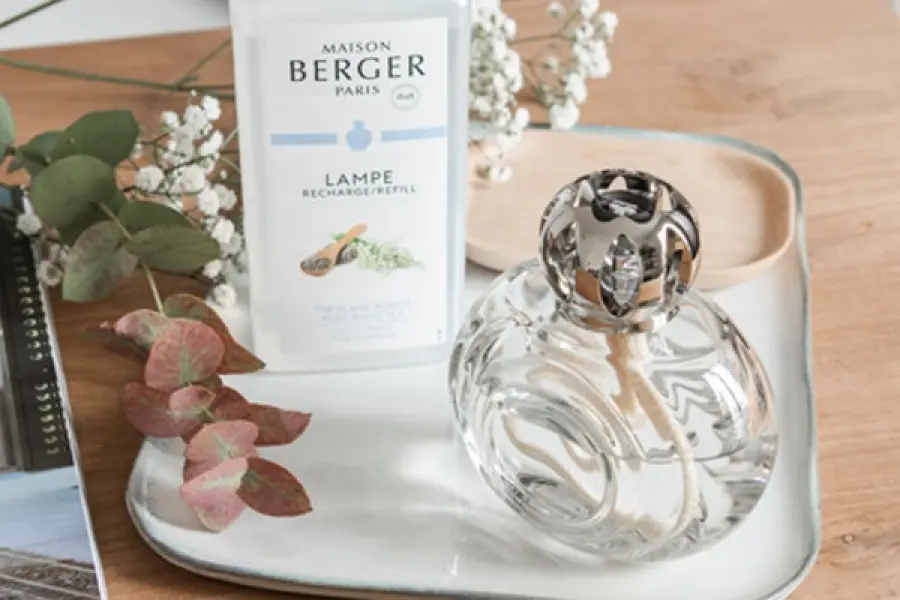 Lampe Berger, un diffusore molto particolare che non copre, ma distrugge gli odori